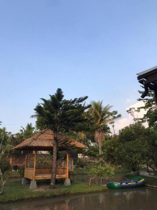 Villa As-Salam, Kadungora, Garut Exterior foto
